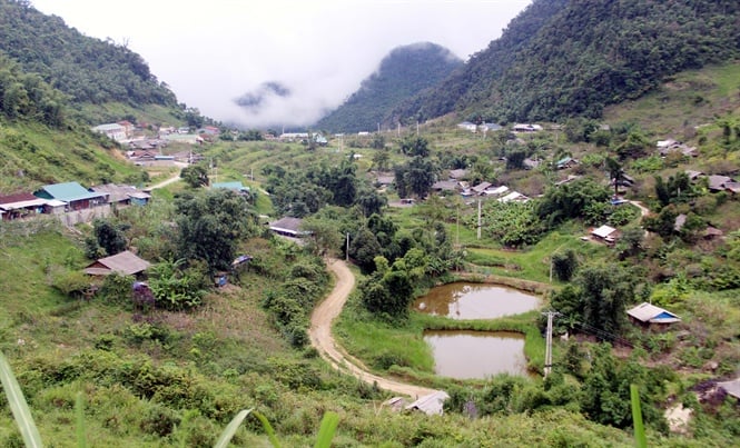 10-48-15_mot_goc_bn_muong_long_1
