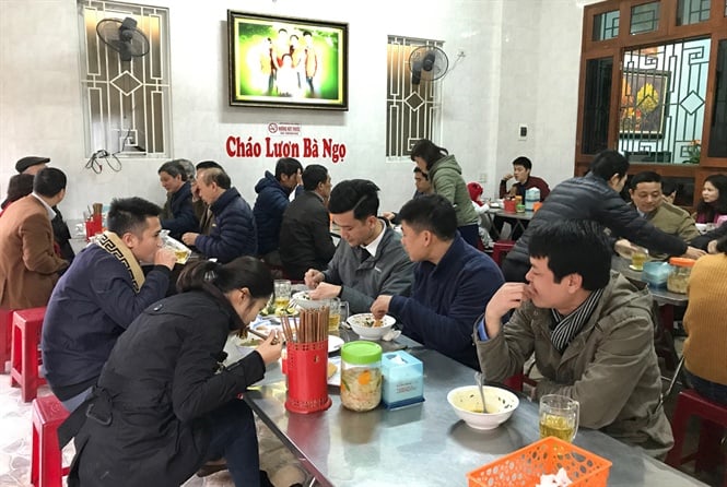 14-43-11_cho_luon_b_ngo_luon_dong_thuc_khch