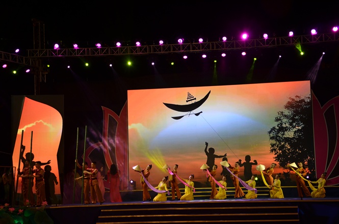 08-55-30_tiet_muc_khi_mc_le_hoi_lng_sen_2018_1