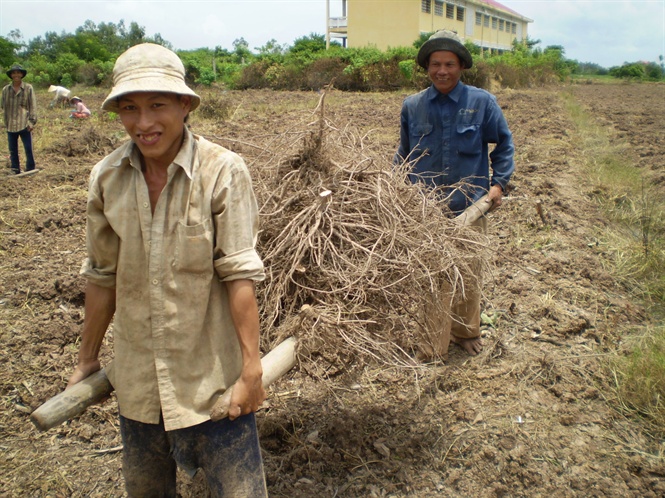 13-48-52_4_thu_hoch_re_dy_thuoc_c