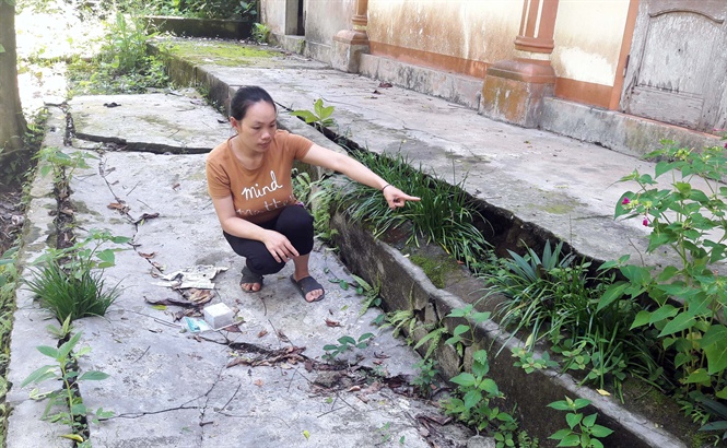15-36-01_viec_xy_dung_cc_nh_my_thuy_dien_khien_nhieu_ho_dn_doc_cc_con_song_bi_st_lo_nguy_co_lu_ong_lu_quet