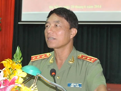 15-16-44_trn_viet_tn
