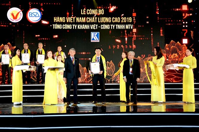 07-45-12_thtlinh-nhndnhhieu