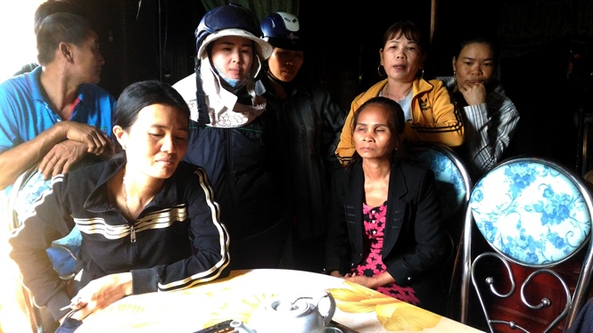 11-54-18_nh_nong_dn_khoc_rong_vi_cy_ho_tieu_1