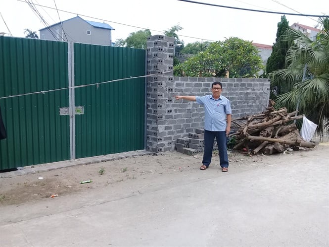 16-48-24_vo_chong_ong_le_vn_bon_d_chiem_xong_dt_cu_ong_thp_xy_tuong_bo