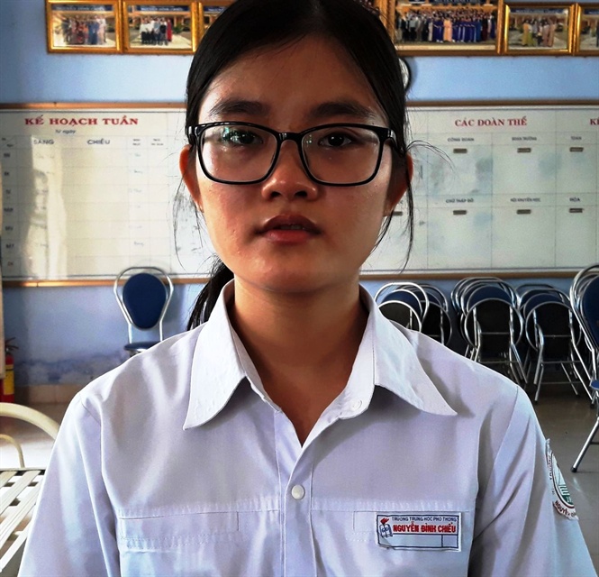09-41-45_em_le_thi_kieu_trinh_dt_diem_10_mon_tieng_nh