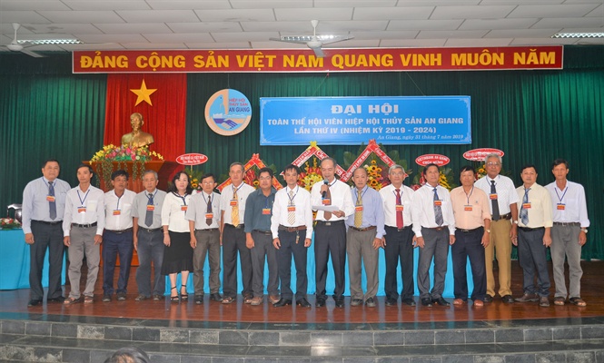 14-19-12_bn_chp_hnh_nhiem_ky_moi_r_mt
