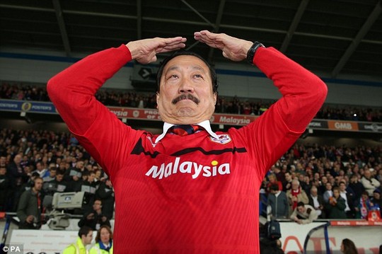 Ông Vincent Tan, chủ Cadiff City, đồng sở hữu đội bóng với Henry Nguyễn