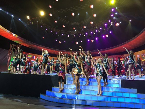Nam Em vào top 8 Hoa hậu Trái đất 2016 