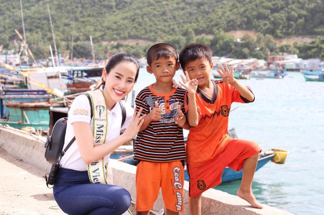 Nam Em vào top 8 Hoa hậu Trái đất 2016 