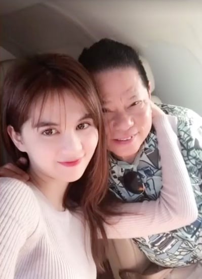 Tỷ phú Hoàng Kiều và Ngọc Trinh yêu nhau chỉ sau hơn hai tháng quen biết.
