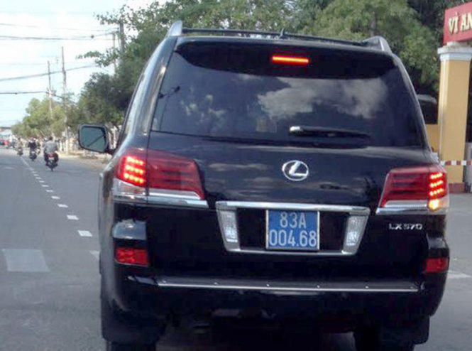 Dùng tiền phạt giao thông mua xe Lexus cho lãnh đạo tỉnh