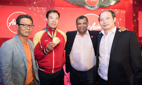 ty-phu-malaysia-de-nghi-hoang-xuan-vinh-day-ban-sung