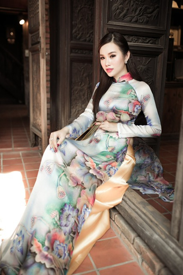 Ngoài tiếng Anh, cô còn học thêm tiếng Hoa để tự tin hơn khi giao tiếp với bạn bè quốc tế nếu có cơ hội đại diện Việt Nam chinh chiến.