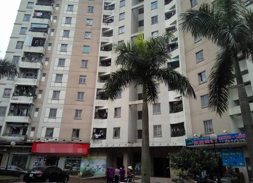 be-trai-8-tuoi-roi-tu-tang-11-chung-cu-ha-noi