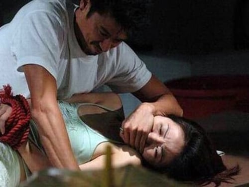 nhung-canh-cuong-buc-tren-man-anh-tvb-gay-ban-tan-3