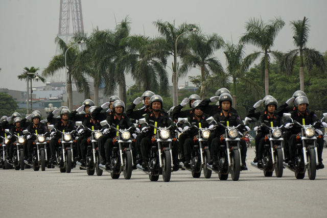 Đội hình xe mô tô phân khối lớn, phương tiện đặc chủng được chuyên dùng cho công tác tuần tra kiểm soát, phòng chống tội phạm. Đây là phương tiện có tính cơ động nhanh, sẵn sàng chiến đấu cao, tiện dụng trong truy bắt đối tượng phạm tội và xử lý các tình huống, hành vi vi phạm pháp luật.