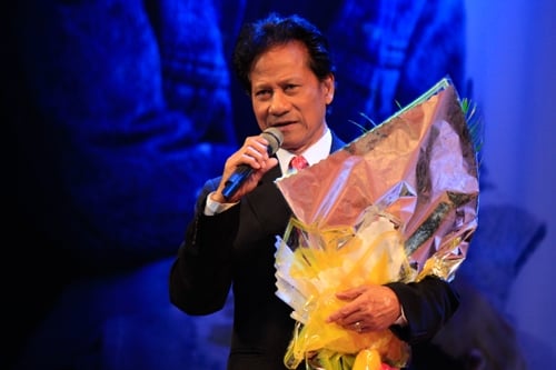 Danh ca Chế Linh.