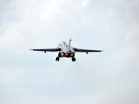 Cường kích Su-24 sẽ được chuyển dần về các căn cứ ở Nga