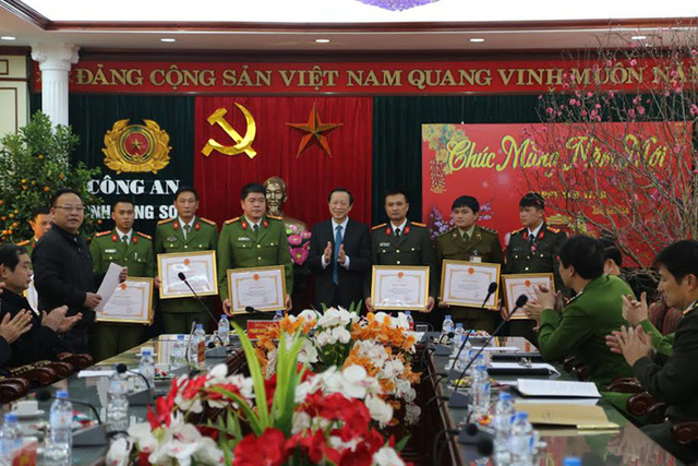 Lãnh đạo tỉnh biểu dương chiến công xuất sắc của lực lượng công an địa phương
