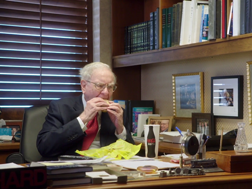 bua-sang-3-usd-cua-warren-buffett