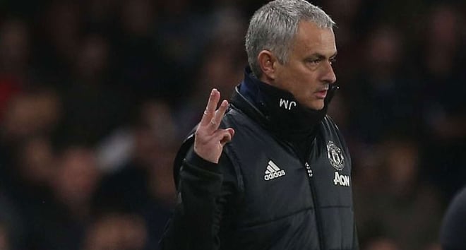 Những lần móc mỉa sâu cay của Mourinho