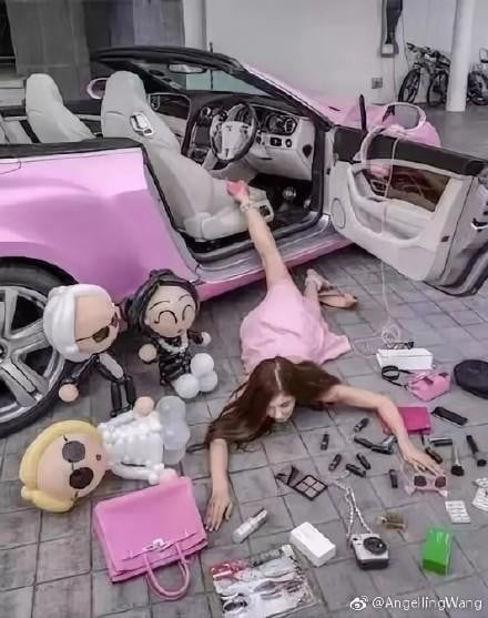 Thanh niên giàu có ở Trung Quốc không bỏ qua trào lưu này để thể hiện sự giàu sang của bản thân