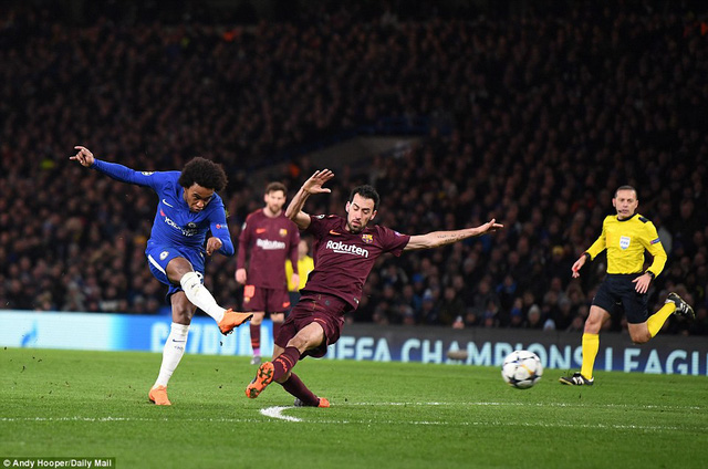   Wililan mở tỷ số cho Chelsea ở phút 62  