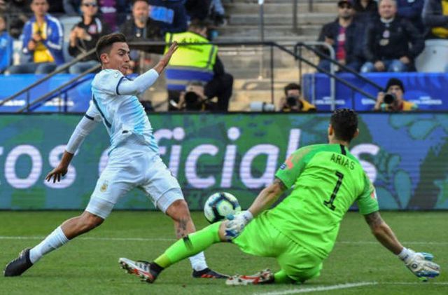 Messi nhận thẻ đỏ, Argentina nhọc nhằn giành hạng ba Copa America - 4