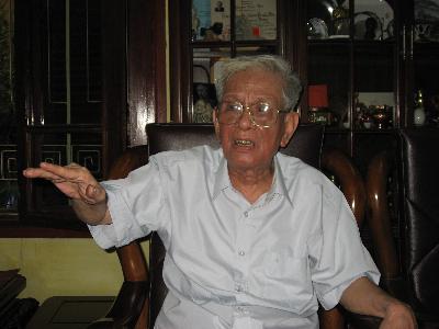 Nhà báo Hữu Thọ