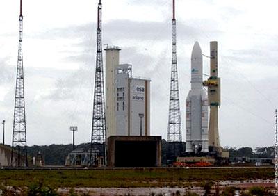 Tên lửa Ariane 5 sẵn sàng trên bệ phóng chờ 