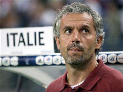 Donadoni khó lòng trụ lại vị trí thuyền trưởng Italia