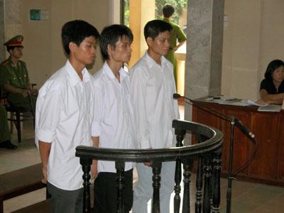 Đại, Nhân, Thuận tại phiên tòa sơ thẩm lần 2