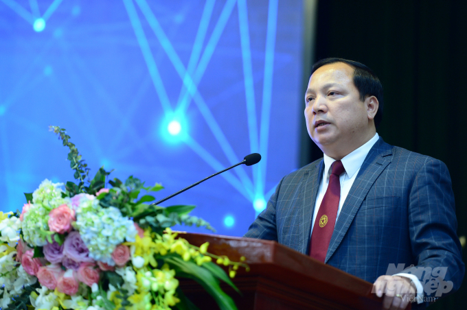 Ông Vũ Ngọc Huyên, Phó Giám đốc Học viện Nông nghiệp Việt Nam phát biểu khai mạc Chung kết Cuộc thi. Ảnh: HG.