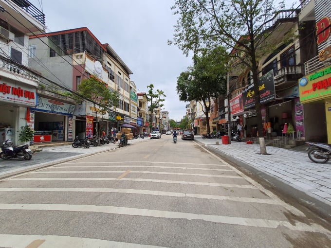 tplaocai-091201_880.jpg Quán cà phê, nhà hàng ăn uống, quán bia ở Lào Cai được phép hoạt động trở lại nhưng phải đảm bảo phòng, chống dịch Covid-19. Ảnh: H.Đ.