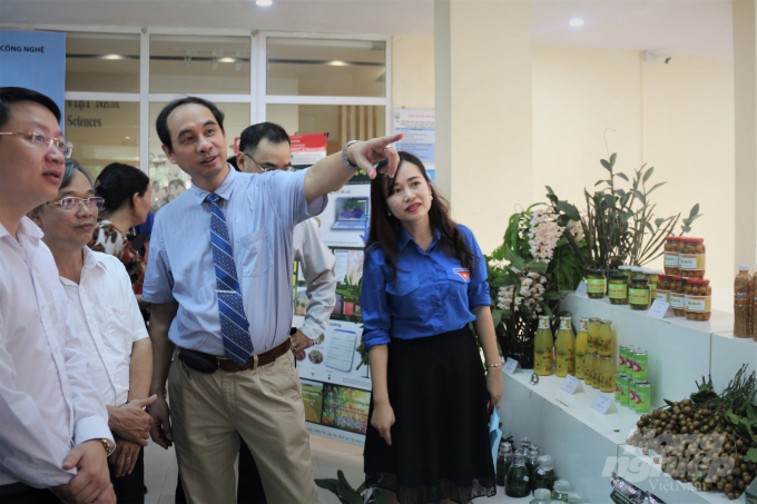 1-043724_606.jpg 'Ngày hội Sở hữu trí tuệ' năm 2020 được tổ chức tại Viện Khoa học Nông nghiệp Việt Nam. Ảnh: Phạm Hiếu.