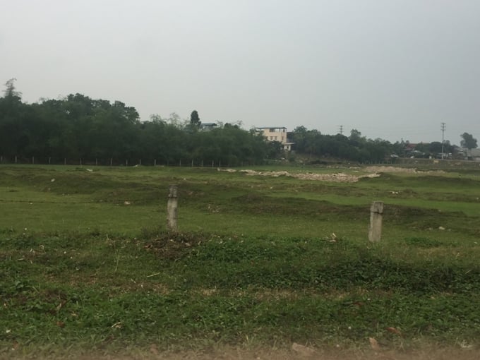 20190325105735-9339-102044_162.jpg Sau 6 năm có quyết định phê duyệt, dự án Trung tâm Dịch vụ y tế và Chăm sóc sức khỏe vẫn chỉ là bãi đất hoang. Ảnh: ST.