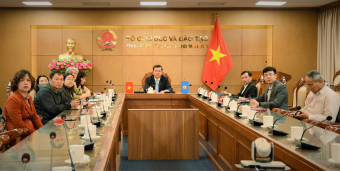 ttr-phuc-184409_375.jpg Thứ trưởng Bộ GD-ĐT Việt Nam Nguyễn Văn Phúc.