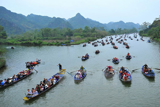 unnamed-213131_835.jpg Lễ hội Chùa hương dừng khai hội, không đón khách tham quan vì dịch bệnh. Ảnh: ST.