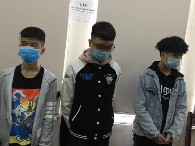 3 thiếu niên sàm sỡ phụ nữ được cơ quan công an triệu tập. Ảnh: Hoàng Phong.