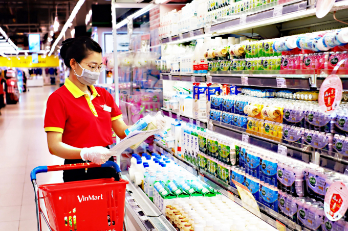 Hiện nay, VinMart/VinMart+ chưa giao được hàng đến tay người tiêu dùng do nhân viên của hệ thống không được phép đi giao hàng. Ảnh: MSN.