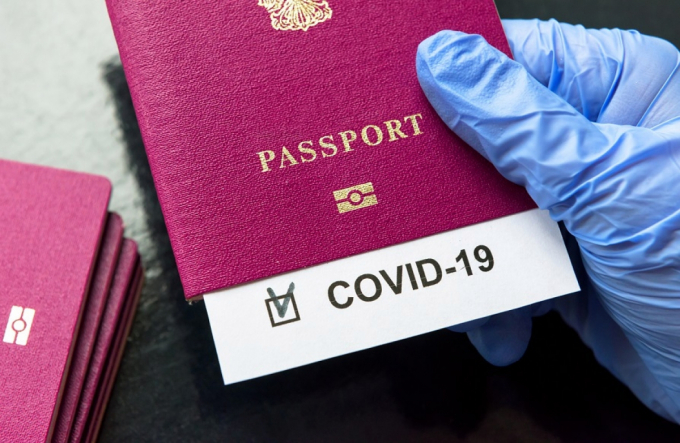 getty-premium-vaccine-passport-171011_266.jpg Trên thế giới hiện có nhiều quốc gia áp dụng 'Hộ chiếu vacxin' để mở cửa nền kinh tế.