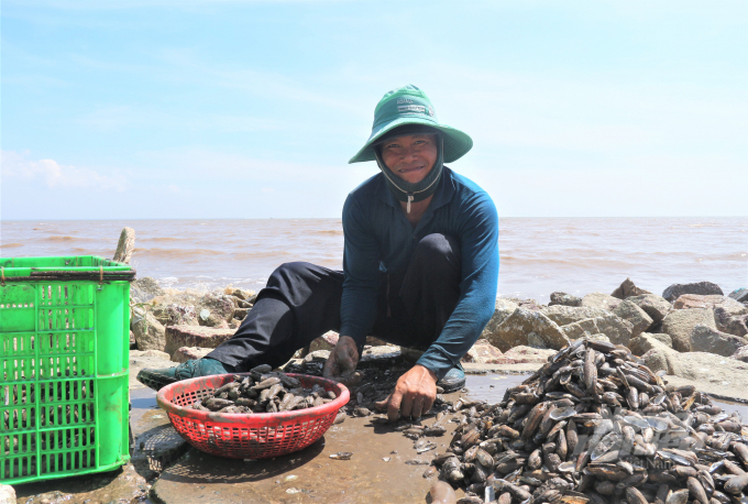 The invested projects have made the agricultural production of the locals more convenient. Photo: Pham Hieu.