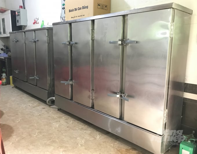 Lò hấp bánh bò Cao Bằng hiện đại tại xưởng Hoàng Hiệp. Ảnh: Quỳnh Anh.