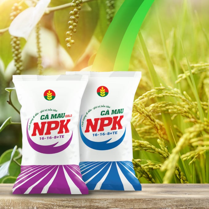 Bao bì sản phẩm NPK Cà Mau 16-16-8+TE, NPK Cà Mau Gold 16-16-8+TE. Ảnh: DCM.