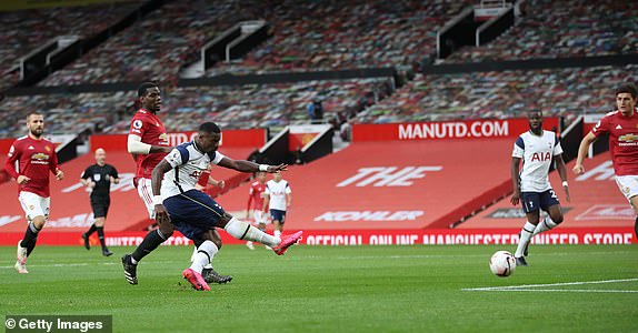 tit-001315_967.jpg Tottenham đá hay hơn so với đội chủ nhà. Ảnh: Dailymail.