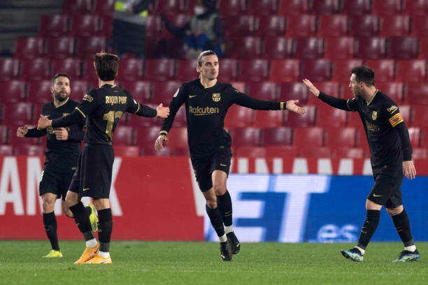 Barcelona vất vả đánh bại Granada trong hiệp phụ. Ảnh: Kicker.
