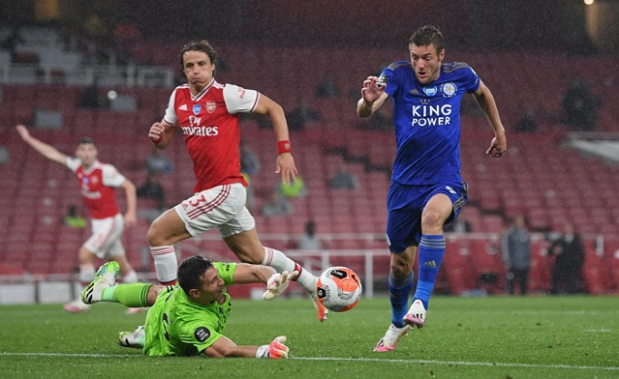 Jamie Vardy sẽ tiếp tục là chủ công của Leicester City. Ảnh: Dailymail.