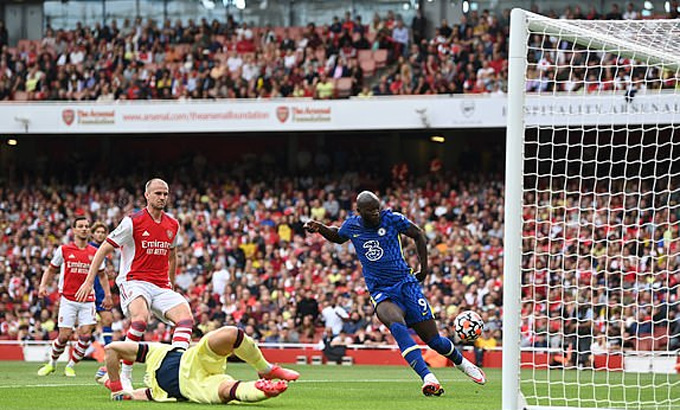 Romelu Lukaku tỏa sáng trong ngày trở lại Chelsea. Ảnh: Dailymail.