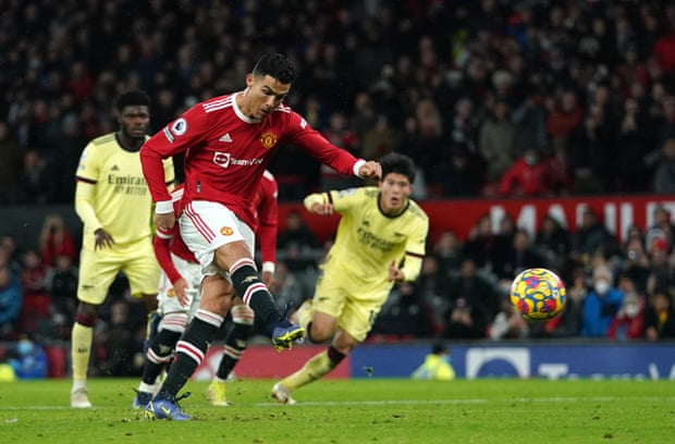 Cristiano Ronaldo có 801 bàn thắng trong sự nghiệp. Ảnh: Express.